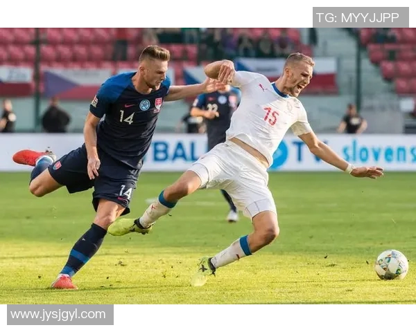 足球明星精彩瞬间集锦展现进攻动作与技巧的完美结合